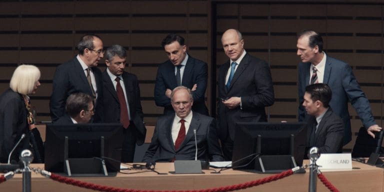 Adults In The Room : Excellent mais terriblement manichéen