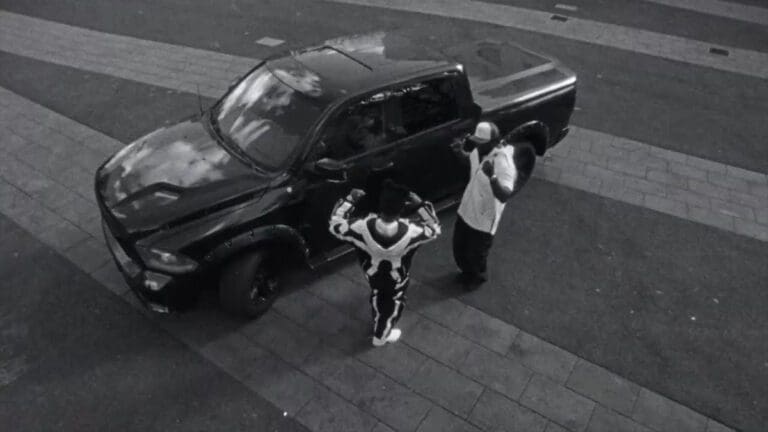 Une alchimie explosive entre Dinos et Zed sur “Stacks”